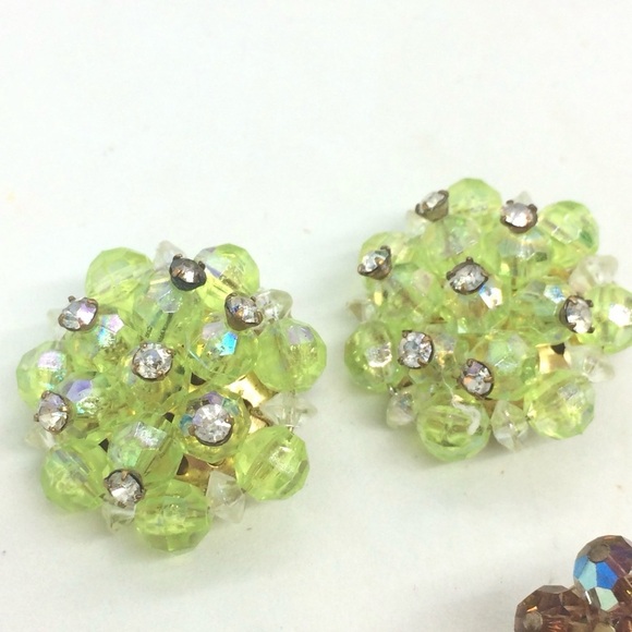 3/$30 VINTAGE CLUSTER CLIP ON EARRINGS AB AURORA BOREALIS BEADED GREEN BROWN MCM - Picture 6 of 9